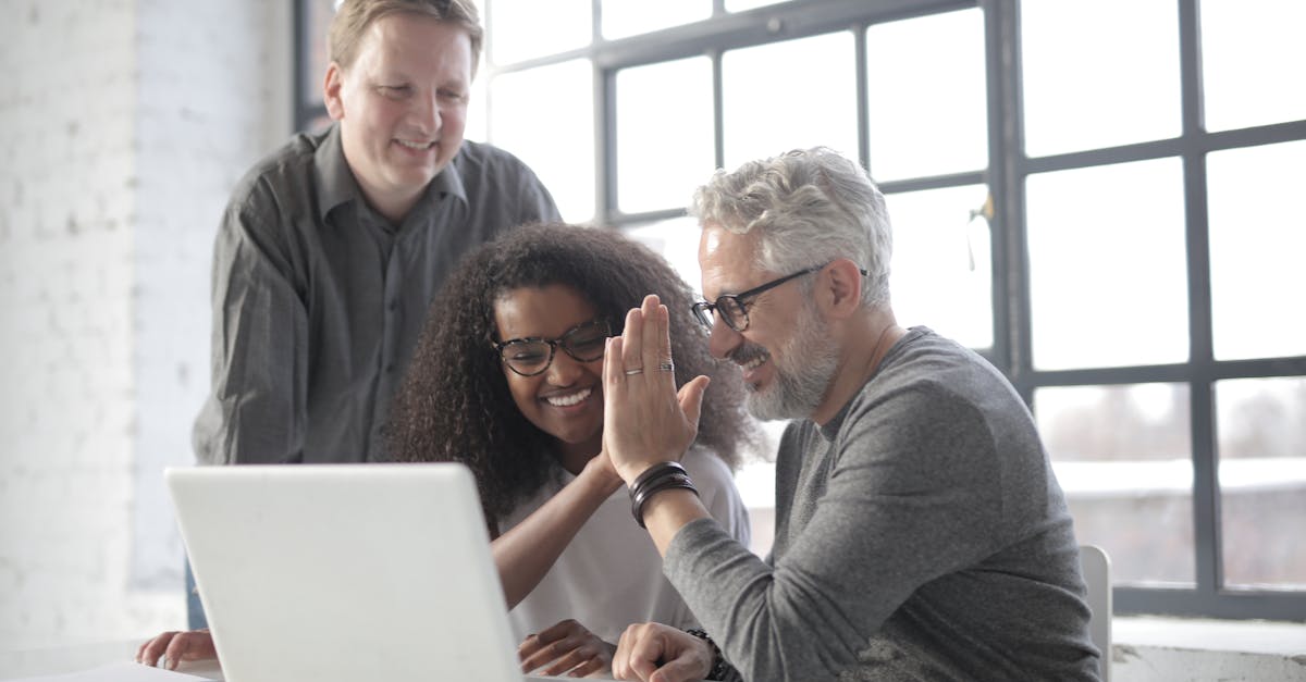 explore the essential elements of building a thriving remote team culture, fostering collaboration, communication, and connection among team members despite physical distances. discover strategies to enhance productivity and engagement in a virtual environment.